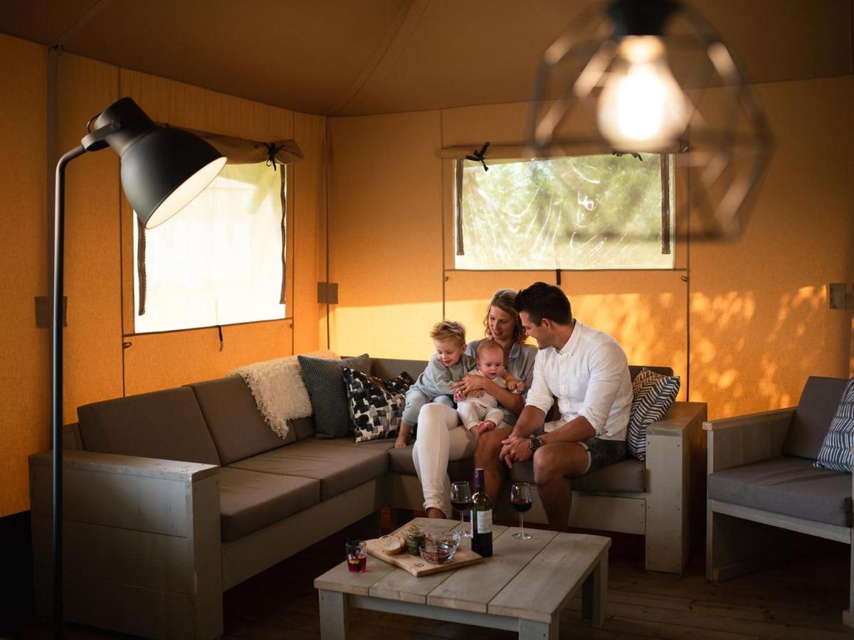 Landal Glamping Neufchateau Hotell Eksteriør bilde