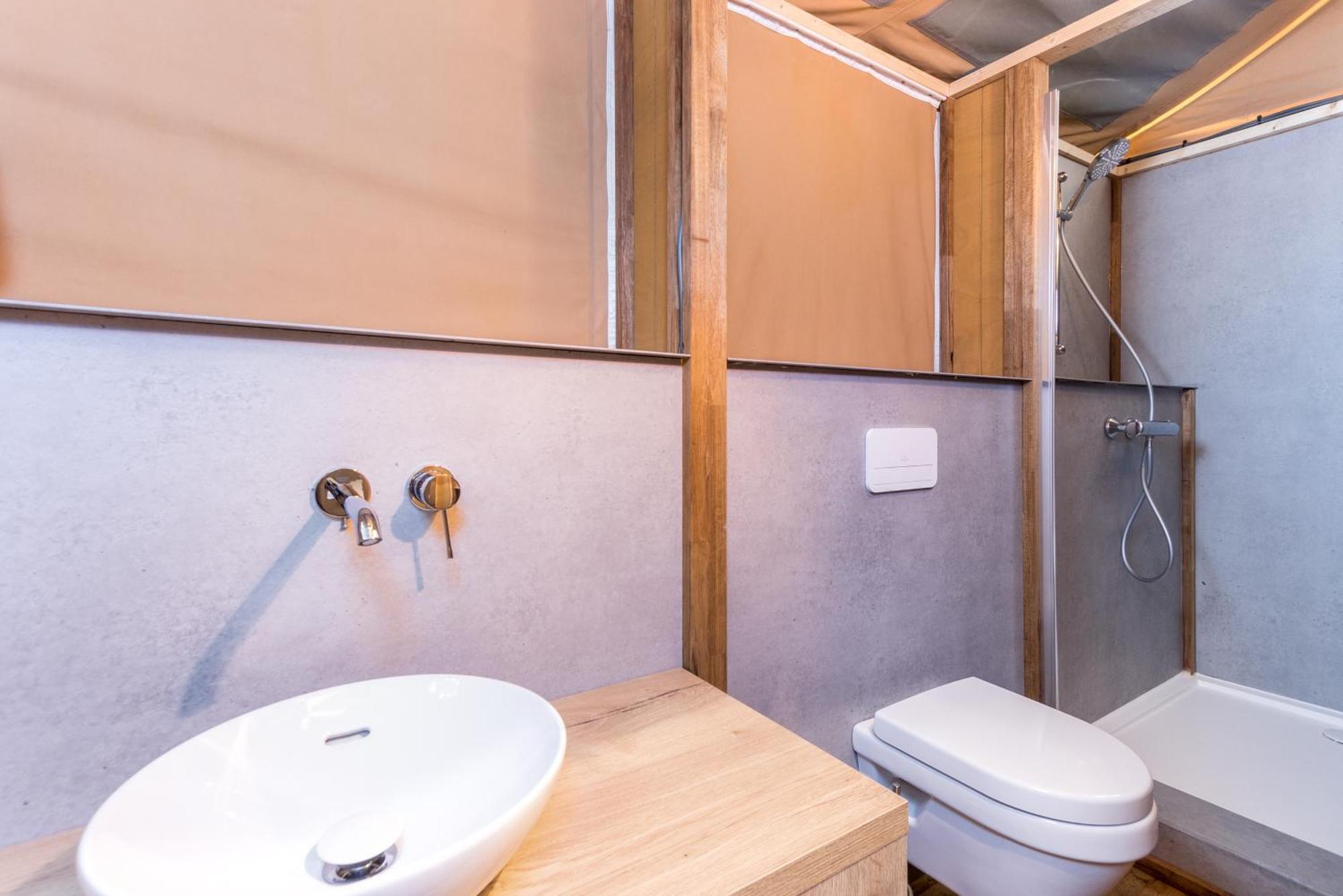 Landal Glamping Neufchateau Hotell Rom bilde