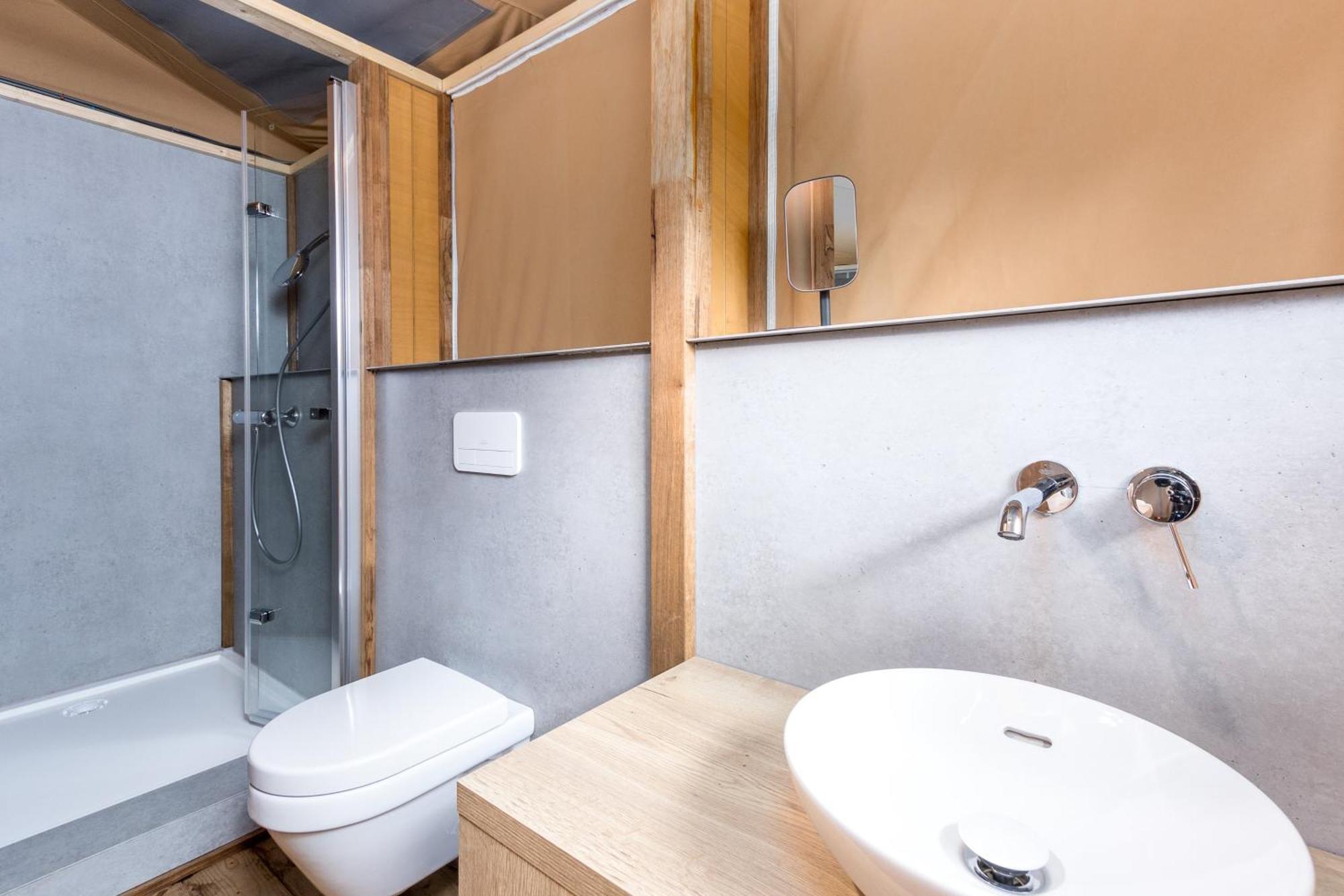 Landal Glamping Neufchateau Hotell Rom bilde