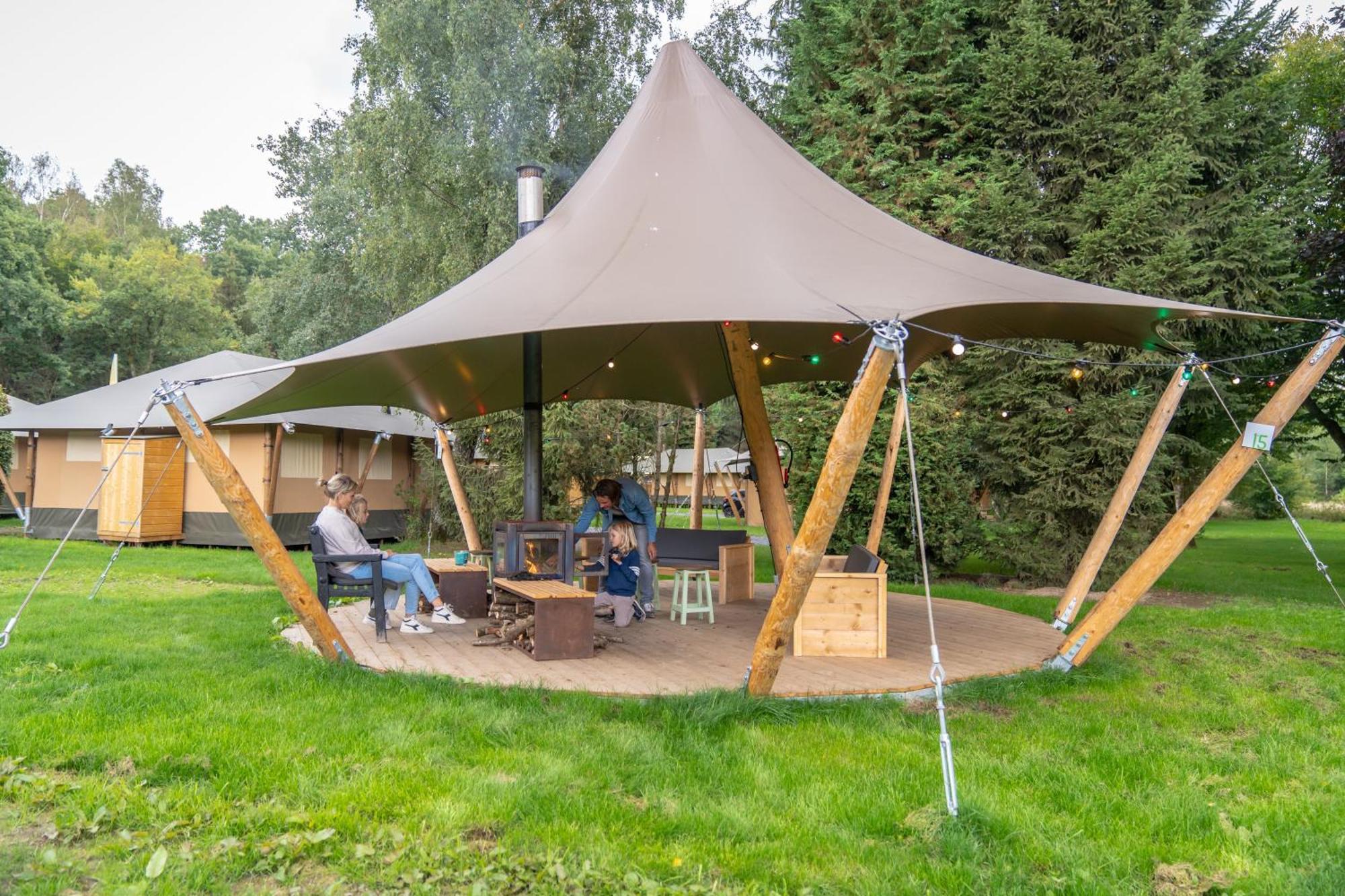 Landal Glamping Neufchateau Hotell Eksteriør bilde