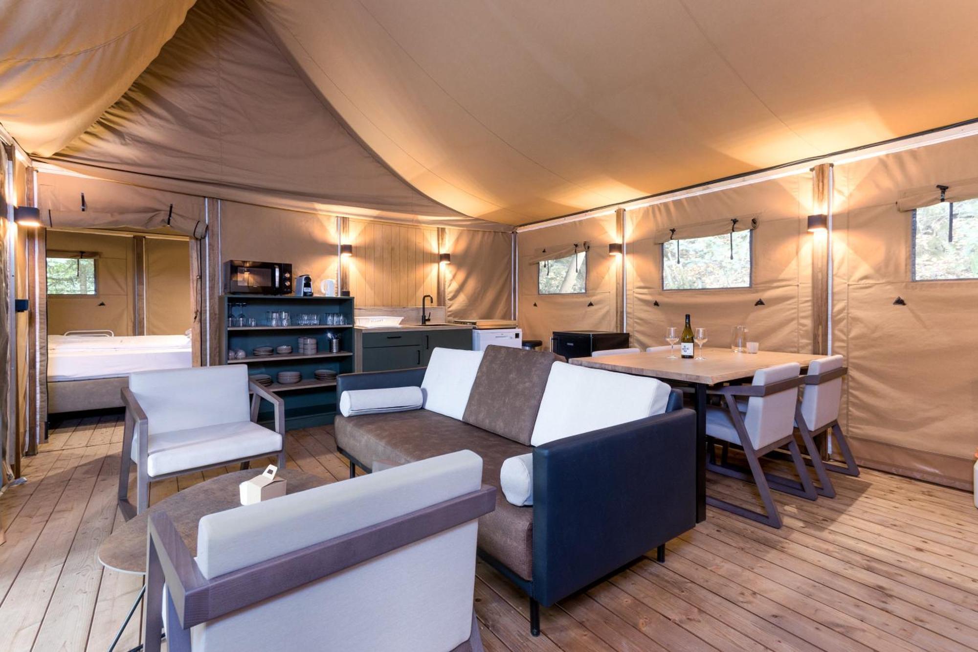 Landal Glamping Neufchateau Hotell Rom bilde